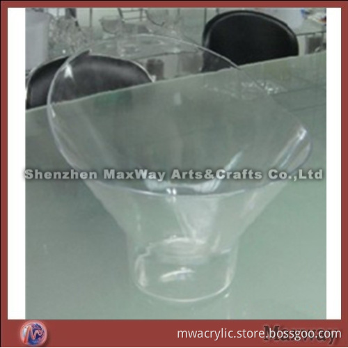 Ingenious oval clear plexiglass ice bucket